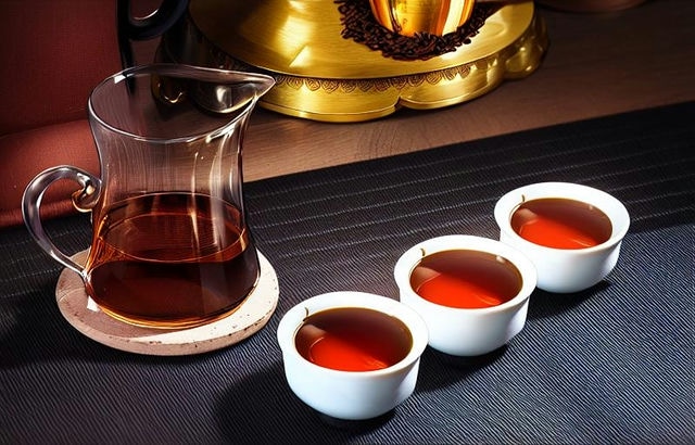 探寻甘甜普洱茶的奥秘:品种、工艺与品鉴之道 探寻甘甜普洱茶的奥秘:品种、工艺与品鉴之道
