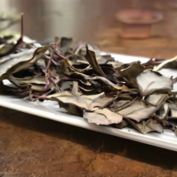 霍山黄芽茶与亿来健硒黑茶价格对比,五千两茶的珍稀价值与收藏潜力 霍山黄芽茶与亿来健硒黑茶价格对比,五千两茶的珍稀价值与收藏潜力